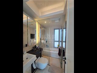 Tai Kok Tsui - One Silversea Tower 7 10