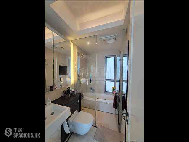 Tai Kok Tsui - One Silversea Tower 7 10