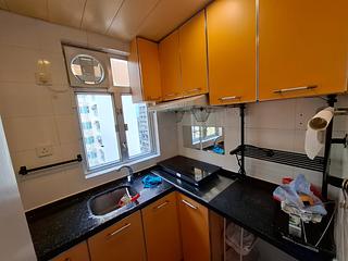 Sai Ying Pun - Tai Hing Building 04