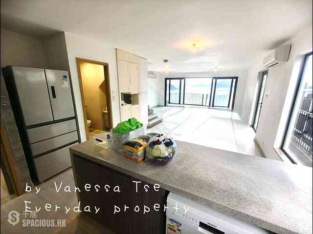Clear Water Bay - Tai Hang Hau 03