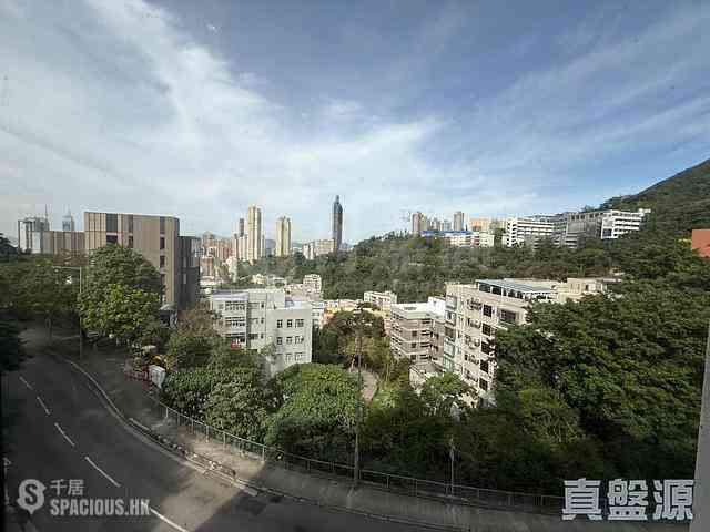 Jardines Lookout - Carrie Garden 01