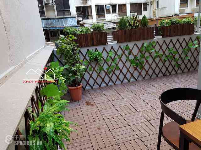 Sheung Wan - 132-134, Wing Lok Street 01