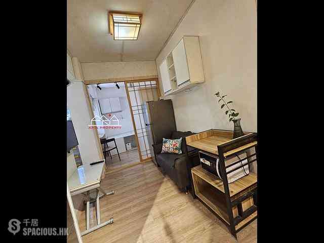 Sheung Wan - 132-134, Wing Lok Street 03