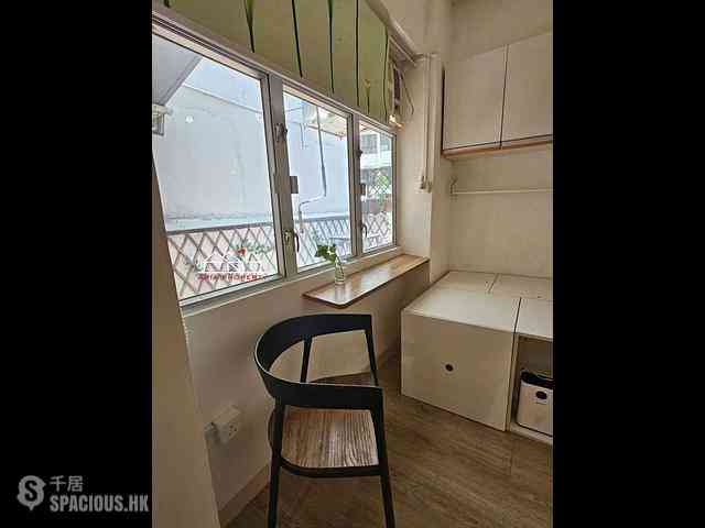 Sheung Wan - 132-134, Wing Lok Street 09