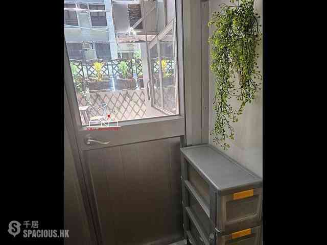 Sheung Wan - 132-134, Wing Lok Street 12