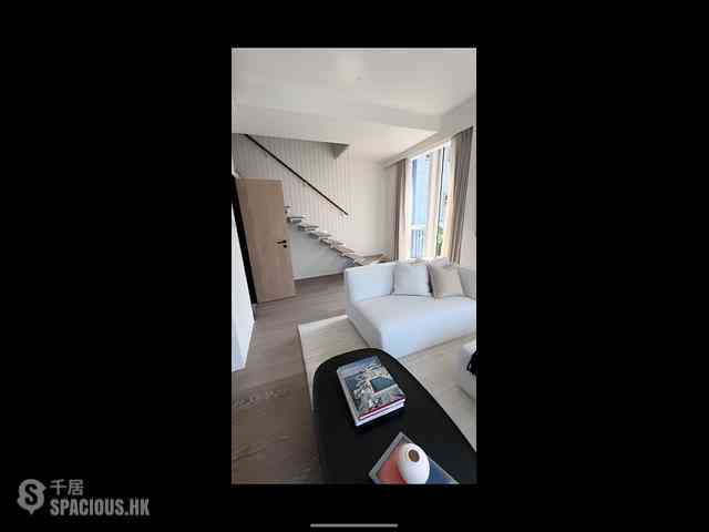 Sheung Wan - 42, Tung St. 03
