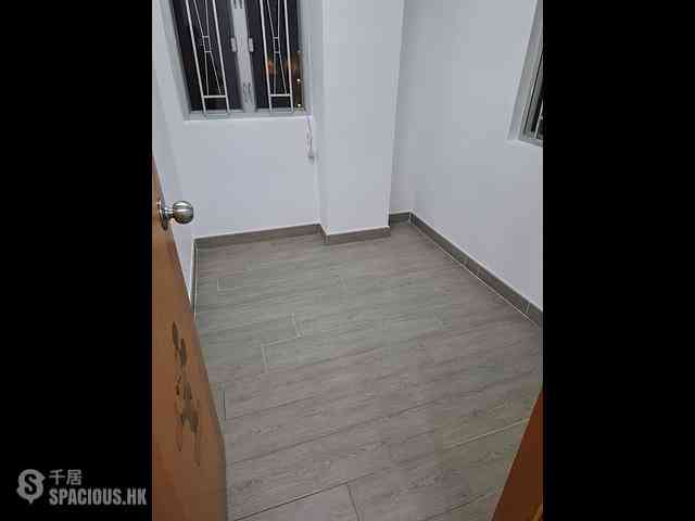 Central - 77-81, Hollywood Road 02