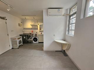 Chung Hom Kok - Lung Tak Court 06