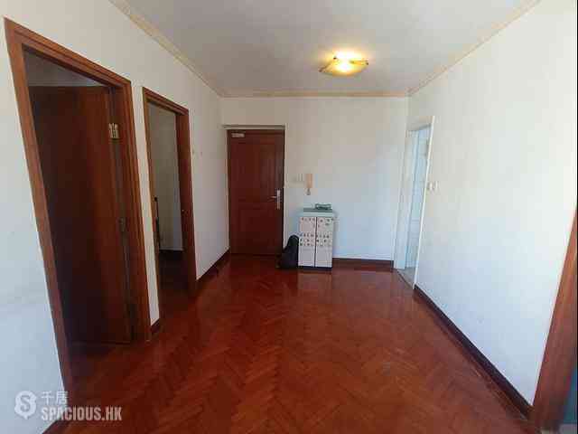 Kennedy Town - Shun Cheong Building 02
