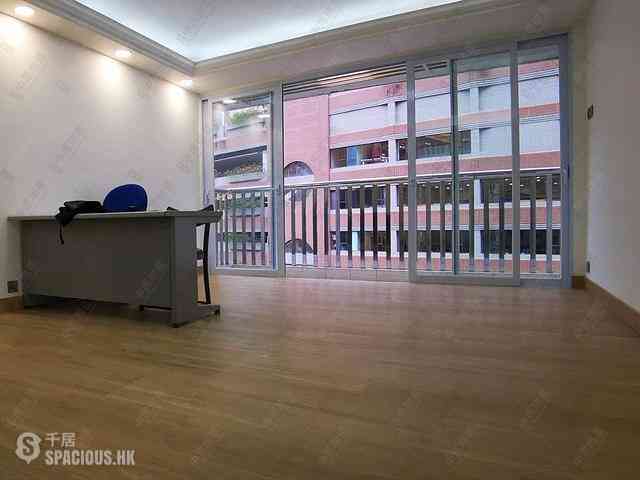 Wan Chai - Phoenix Court Block 4 01