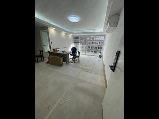 Wan Chai - Phoenix Court Block 4 03