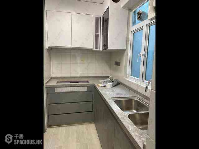 Wan Chai - Phoenix Court Block 4 05