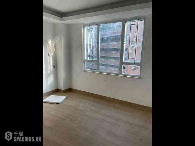 Wan Chai - Phoenix Court Block 4 08
