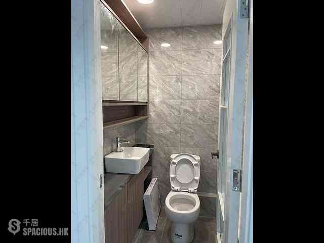 Wan Chai - Phoenix Court Block 4 11