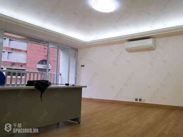 Wan Chai - Phoenix Court Block 4 17