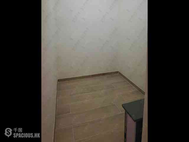 Wan Chai - Phoenix Court Block 4 25