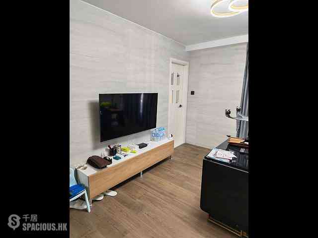 Lai Chi Kok - Mei Foo Sun Chuen Phase 6 02