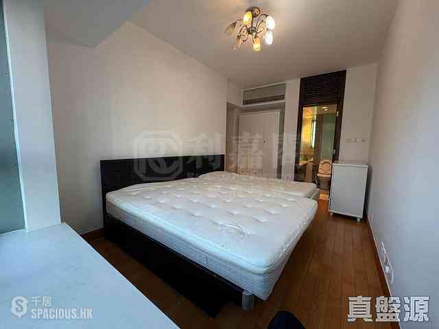 West Kowloon - The Harbourside Block 2 03