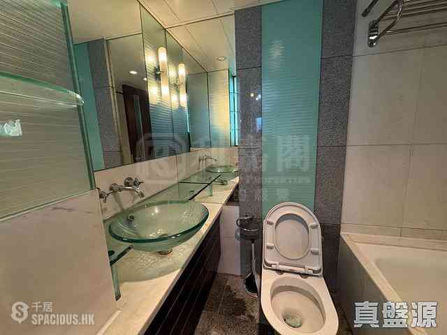 West Kowloon - The Harbourside Block 2 05