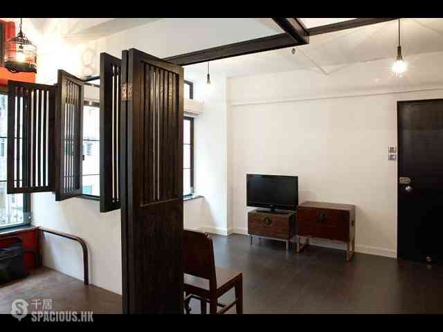 Sheung Wan - Tak Fung Building 02