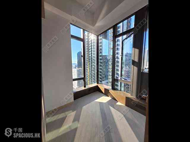 Tai Kok Tsui - Square Mile Phase 5 Gateway · Square Mile 02