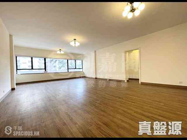 Braemar Hill - Hilltop Mansion 01