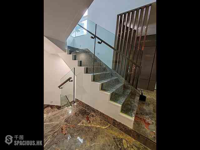 Tai Wai - Peak One Phase 3 Peak House 06