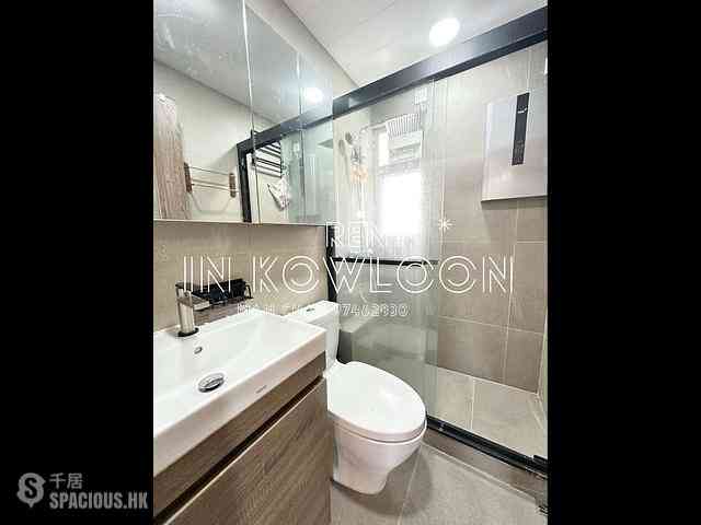 Mong Kok - Hayon Building 07