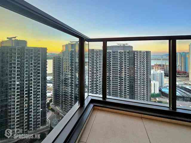Tung Chung - The Visionary Tower 6 07
