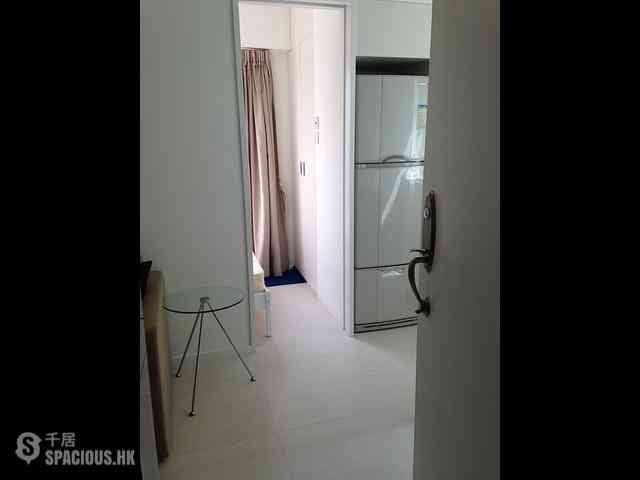 Sai Ying Pun - Tung Cheung Building 07