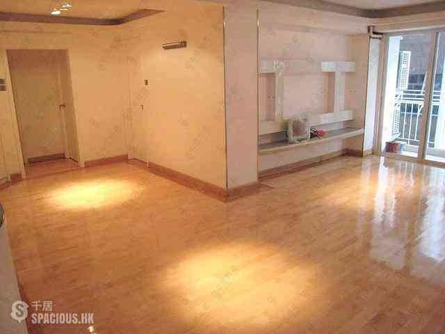 Wan Chai - Phoenix Court Block 4 01