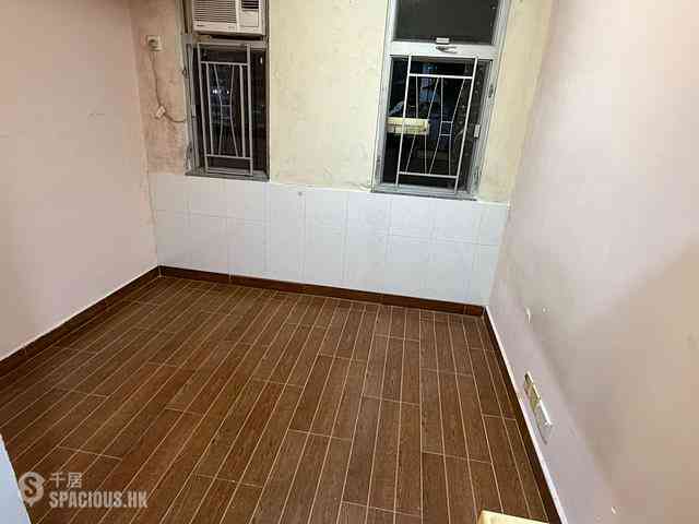 Causeway Bay - Tai Wah Building 05