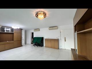 Yau Ma Tei - King'S Park Villa Block 5 03