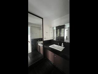 Yau Ma Tei - King'S Park Villa Block 5 12