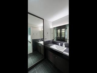 Yau Ma Tei - King'S Park Villa Block 5 14