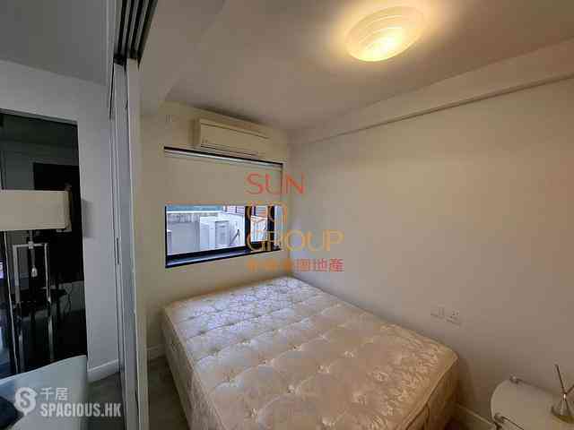 Wan Chai - Rialto Building 04