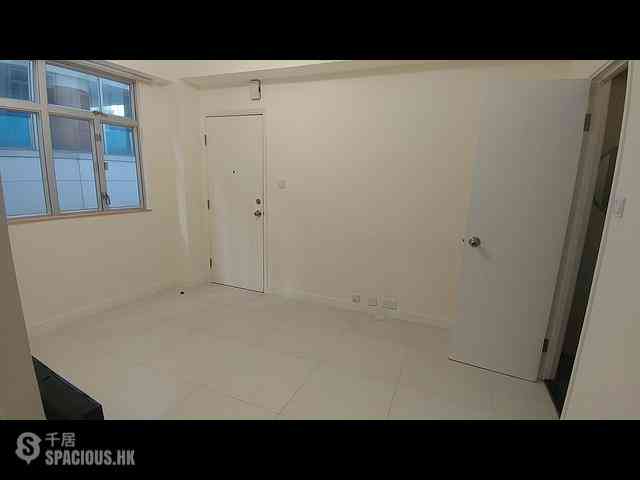 Wan Chai - Vincent Mansion 04