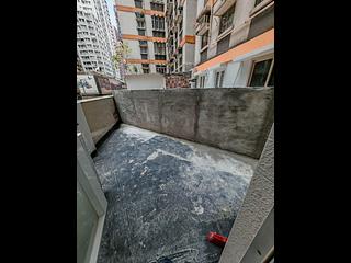 Wan Chai - Man On House 11