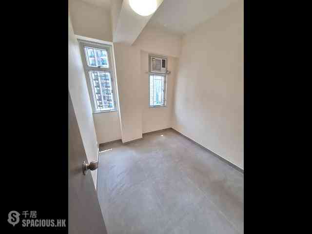 Wan Chai - Pao Woo Mansion 04