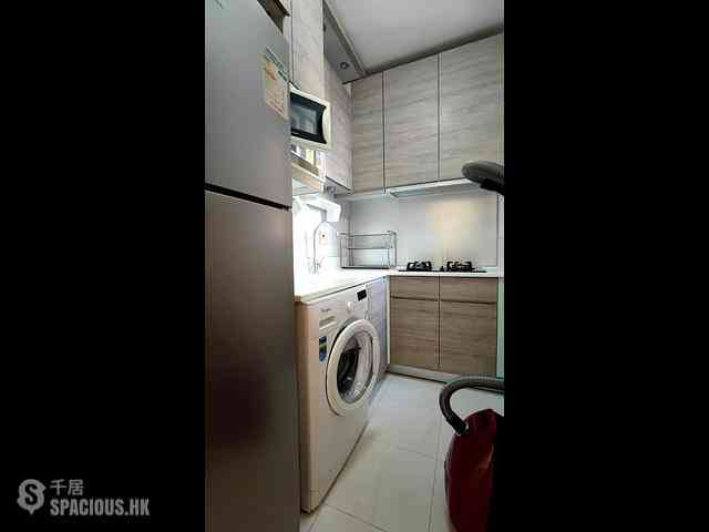 Tung Chung - Coastal Skyline Phase 1 Block 6 05