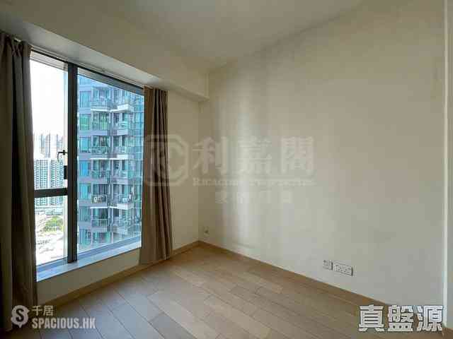 Tseung Kwan O - Twin Peaks 02