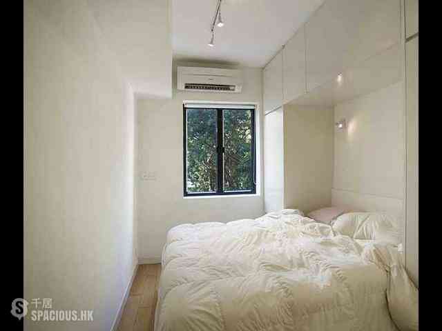 Wan Chai - Hong Fook Building 04