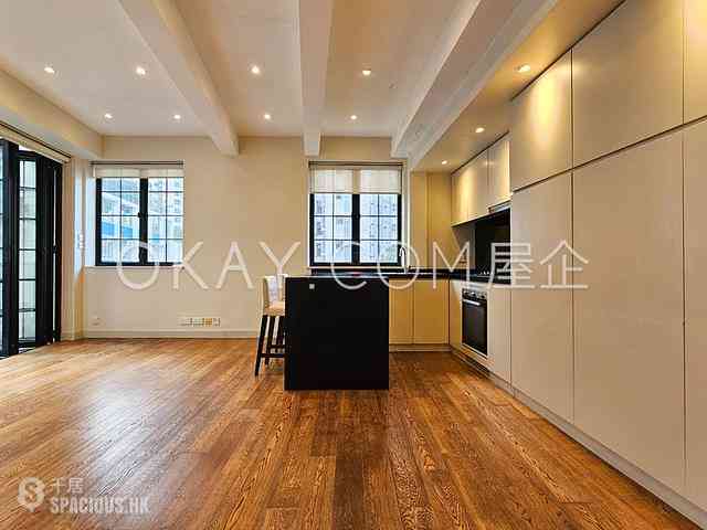 Soho - 33-35, Bridges Street 01
