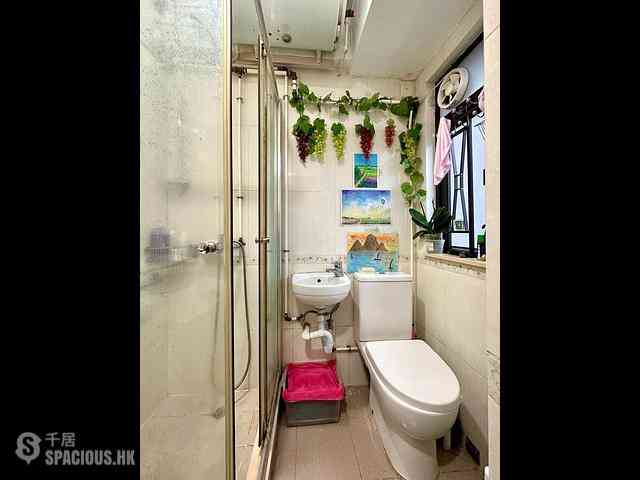 Kennedy Town - Kam Hing Building 05