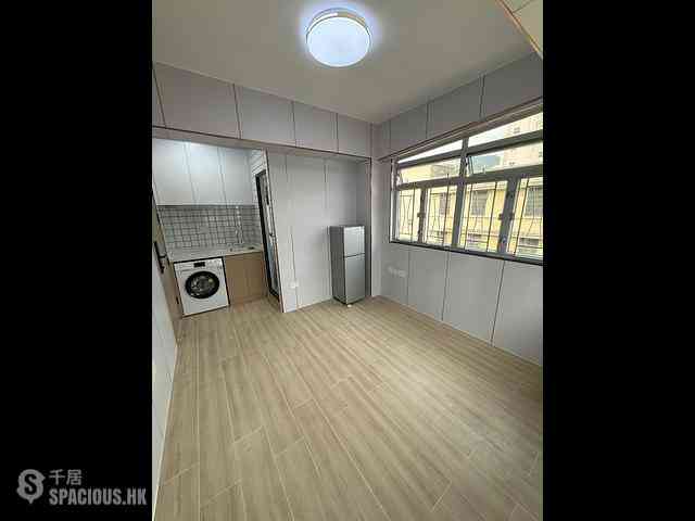 Sham Shui Po - 109, Nam Cheong Street/197 Yu Chau Street 03