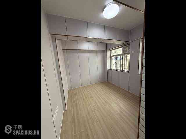 Sham Shui Po - 109, Nam Cheong Street/197 Yu Chau Street 13