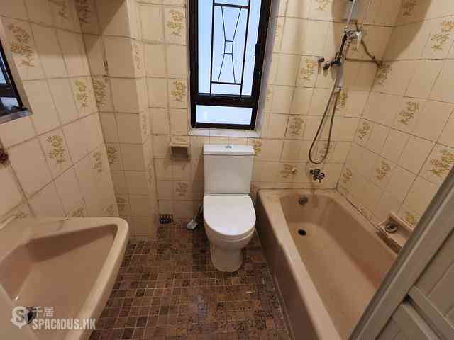 Quarry Bay - Kam Hoi Mansion 07