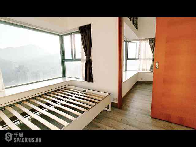Tung Chung - Coastal Skyline Phase 1 Block 6 03