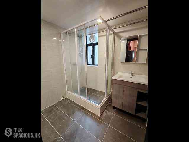 Sai Ying Pun - 230-232, Des Voeux Road West 09