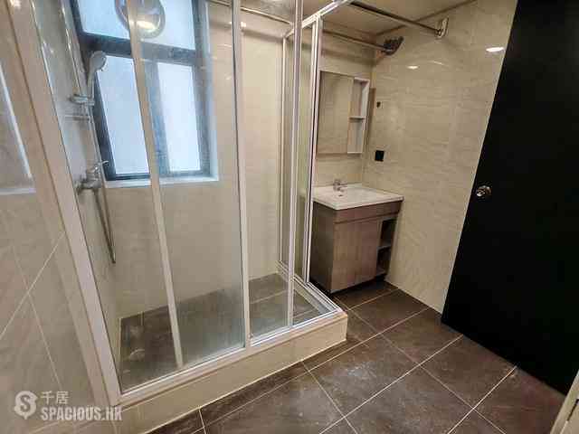 Sai Ying Pun - 230-232, Des Voeux Road West 10
